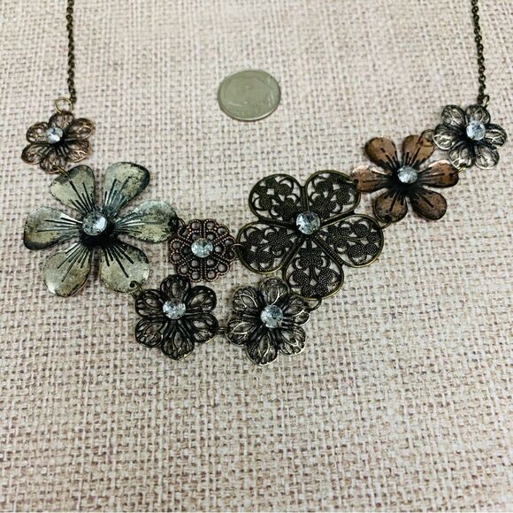 Mixed Metal Flowers Crystal Necklace - Picture 1 of 2
